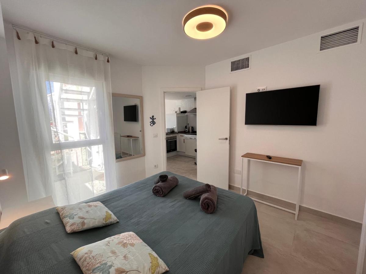 Atico Helena Con Solarium Y Jacuzzi Privado En Laguna Vera